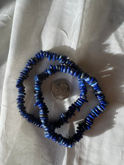 Lapis lazuli chip bracelet